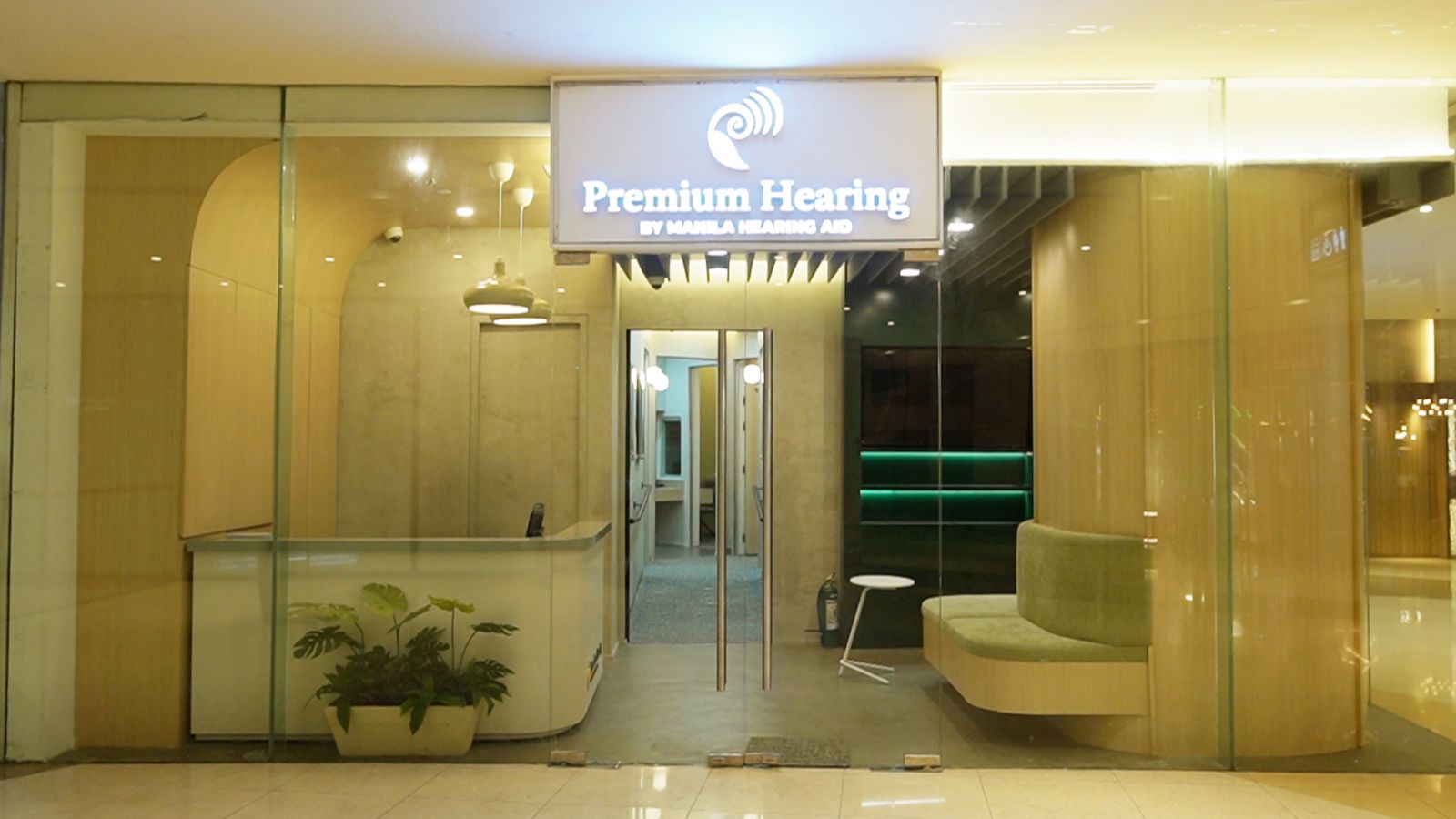 Manila Hearing Aid's premium clinic photo in Shangri-la (Photo: Manila Hearing Aid)