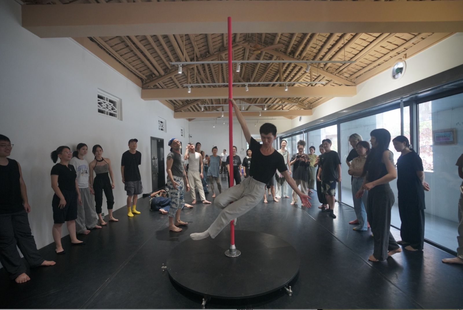 ErGao Dance Production Group debuts ‘Hide and Seek’