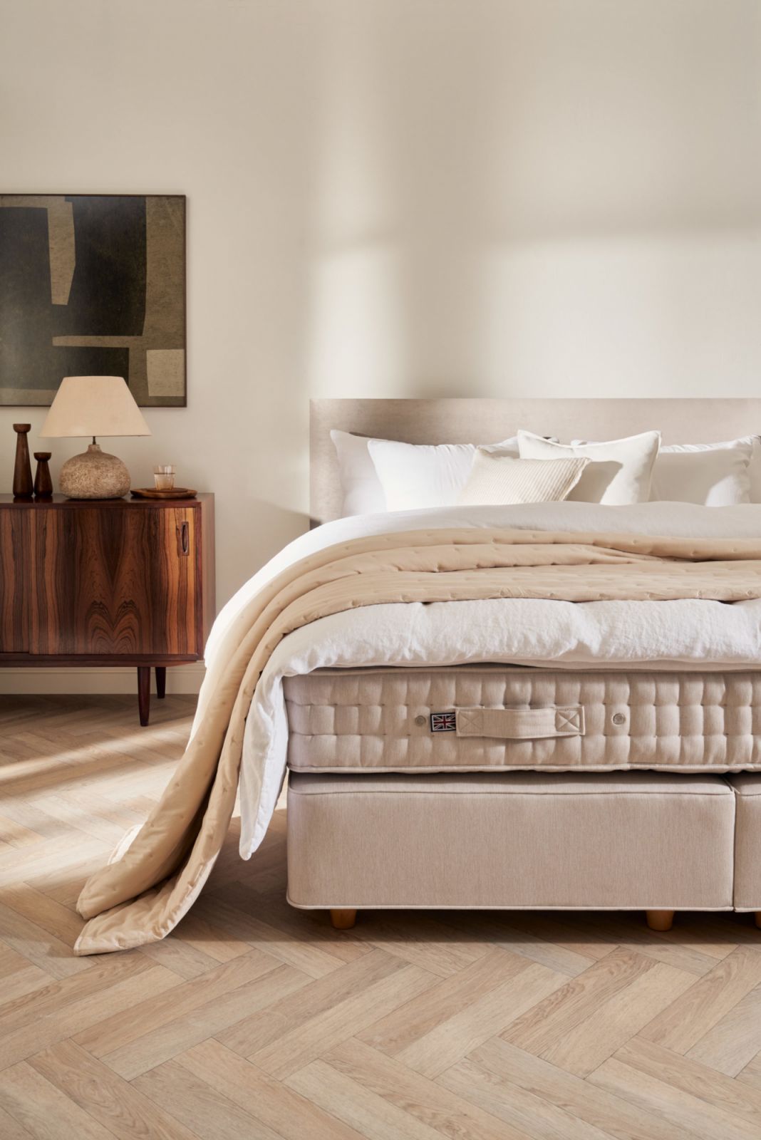 Vispring’s Original Collection with Baronet Superb Mattress, De Luxe Divan Shallow and Hera Headboard (Photo: Vispring)
