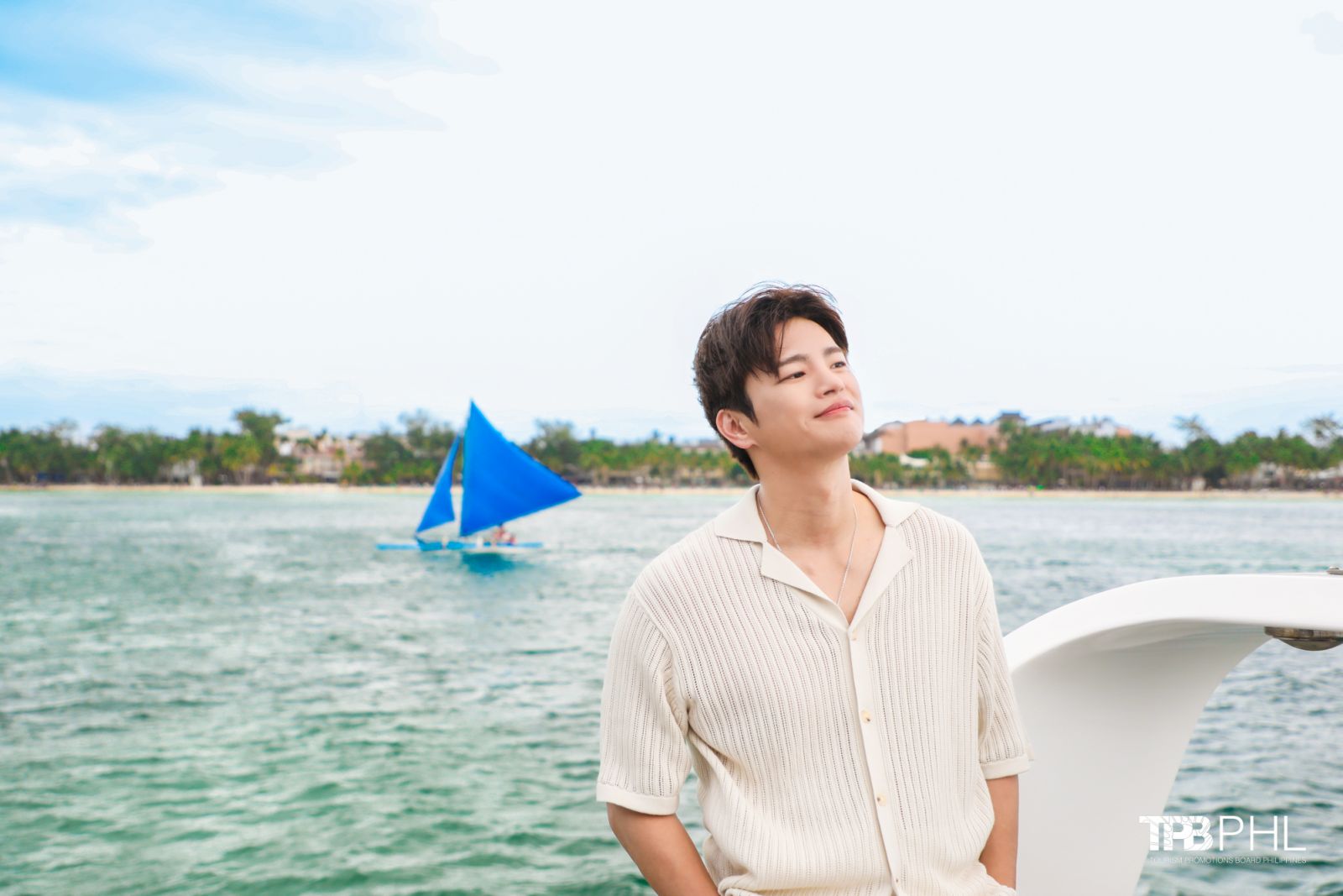 Seo In-Guk waits for the iconic Boracay sunset (Photo Courtesy of the Tourism Promotions Board Philippines)