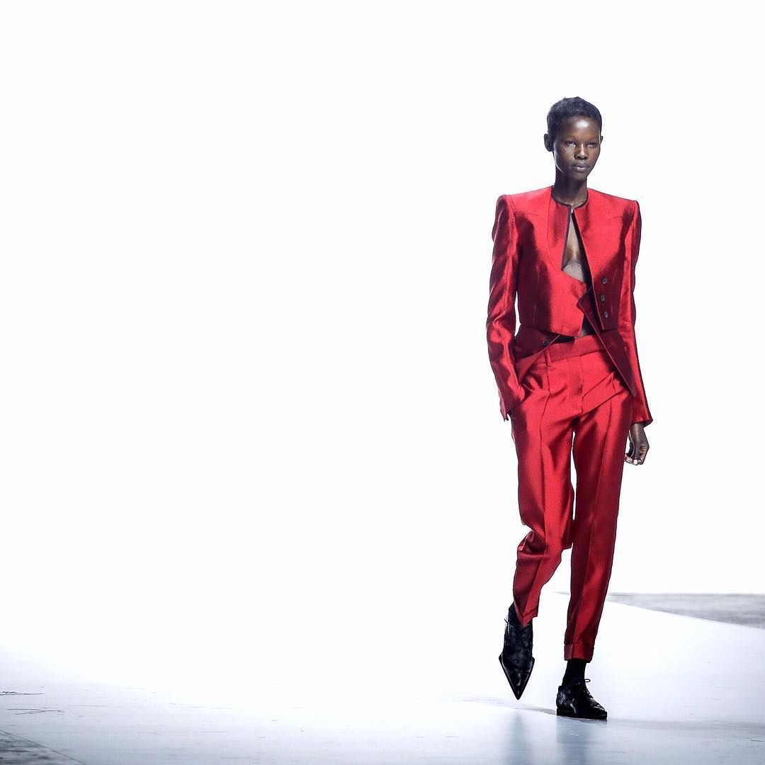 Haider Ackermann thiet ke
