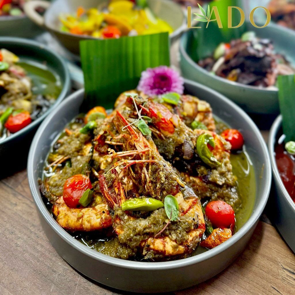 The famous Tiger Prawn Sambal Hijai Lado (Photo: Instagram / @ladomalaysia)