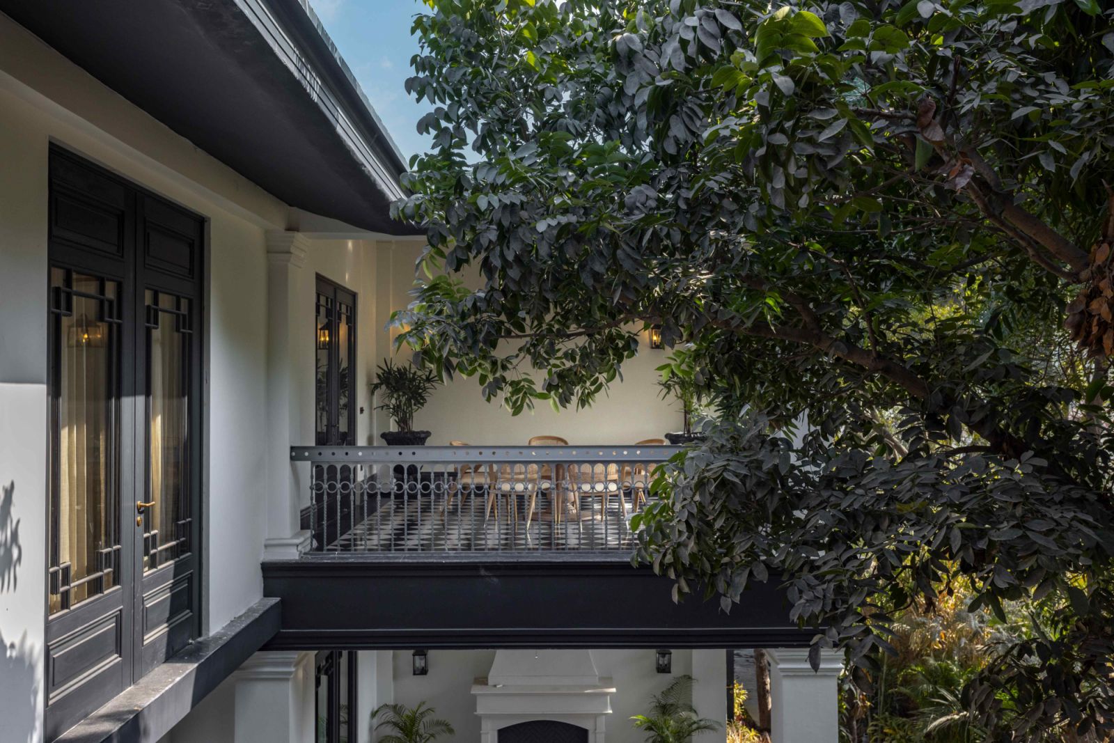 Shading cast by large existing trees that eliminates traditional heat pockets