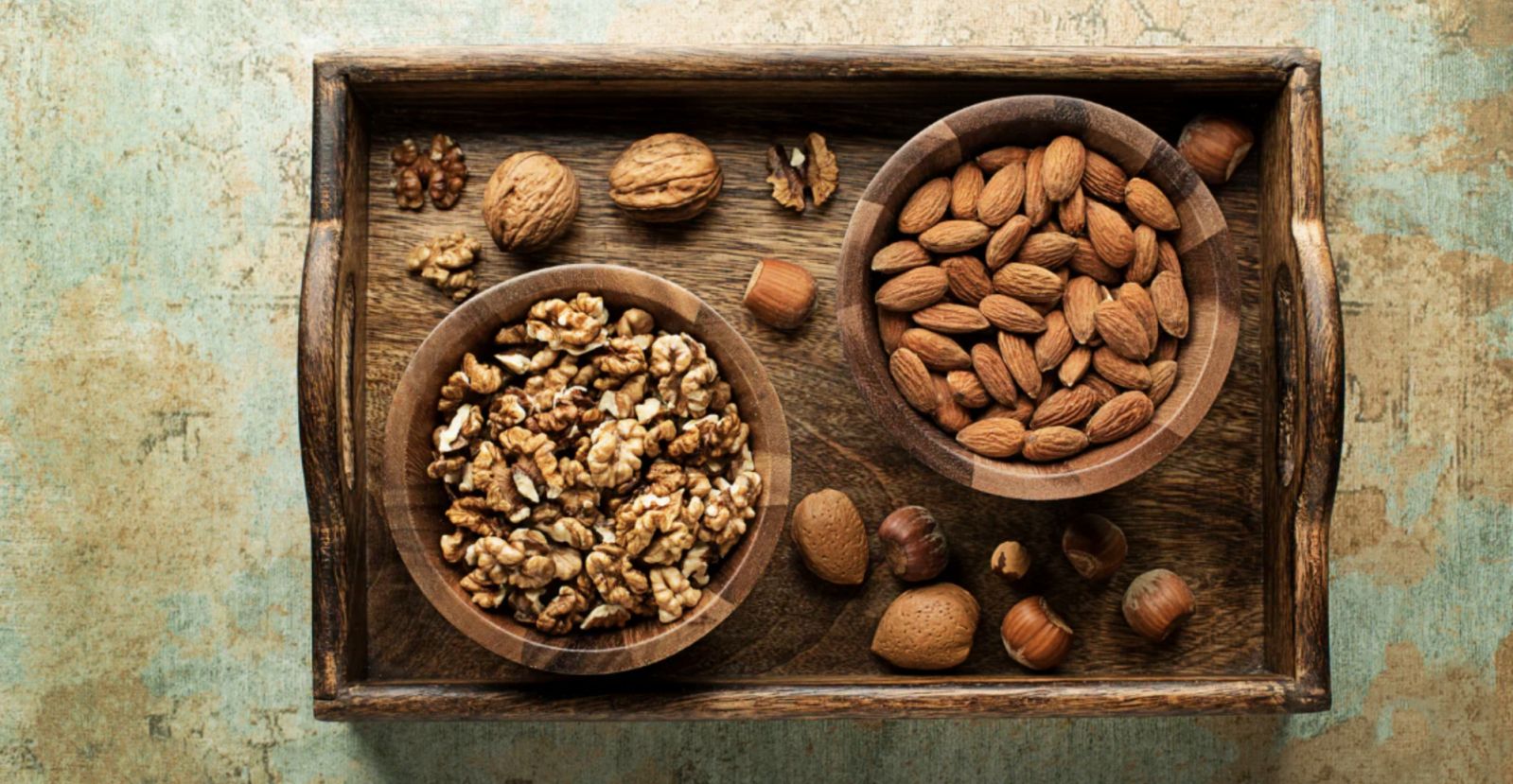 Almonds and walnuts (image: mevabite.com)