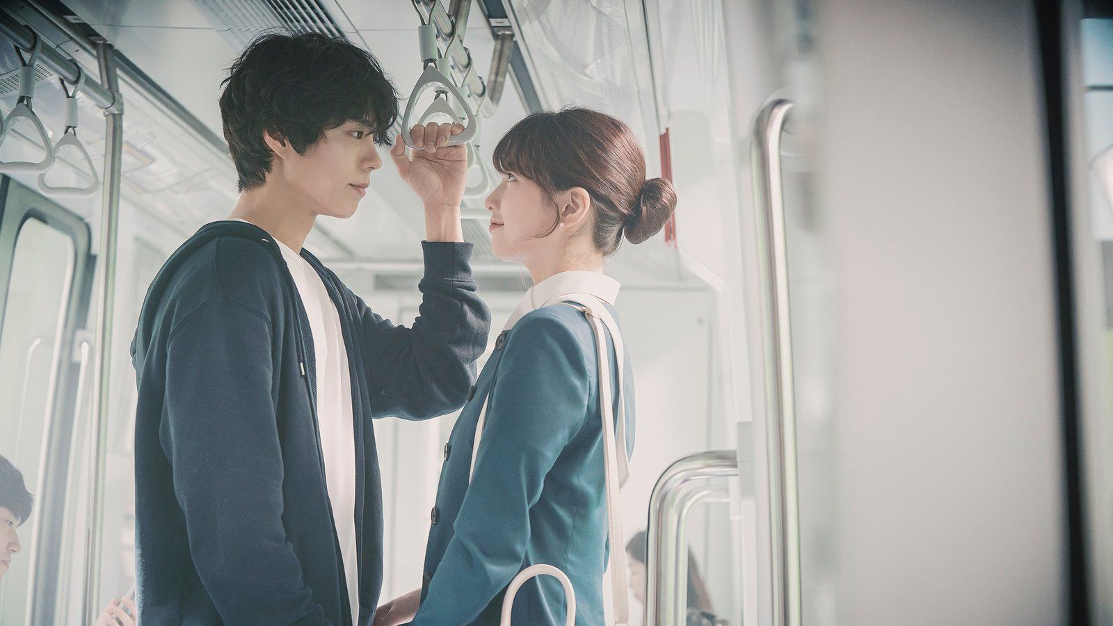Park Bo-gum and Bae Suzy star in the movie ‘Wonderland.’ (Photo: Netflix)