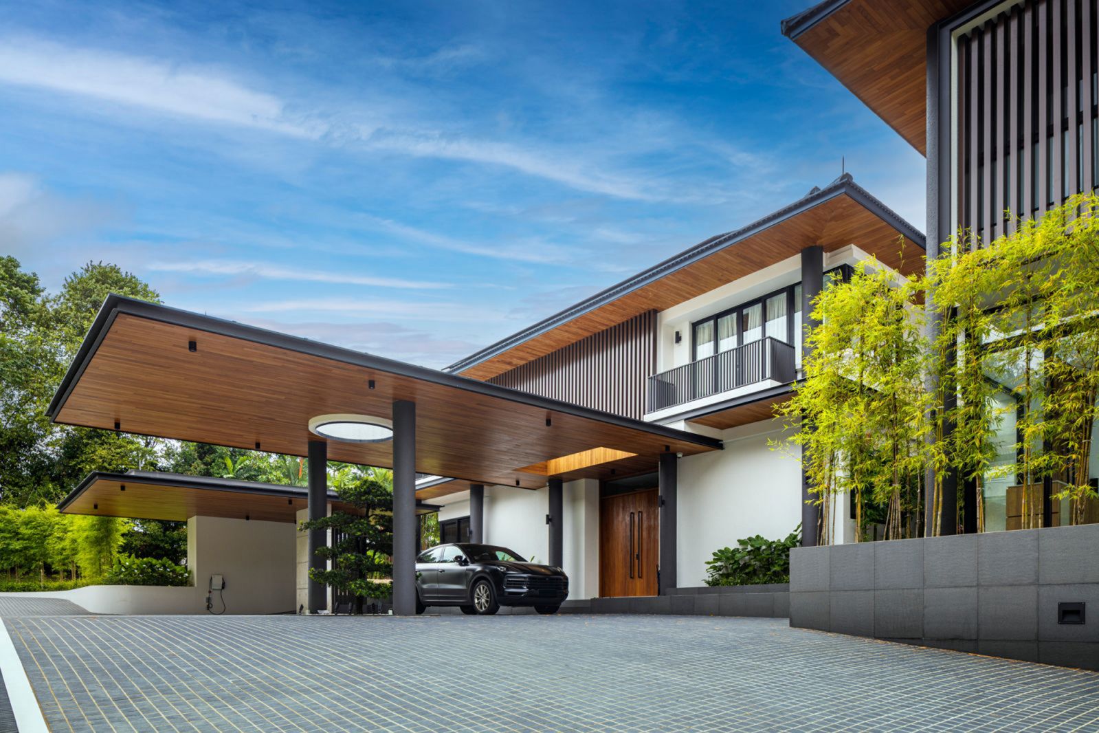 The Viridian House, a Good Class Bungalow in Bukit Timah by Trace Design & Build, which retained parts of the original Balinese-style bungalow (Photos: Marc Tey)