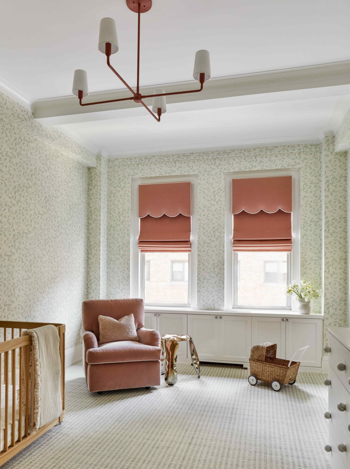 A cohesive design code that doesn’t disrupt the flow of a room (Photo: Rikki Snyder)