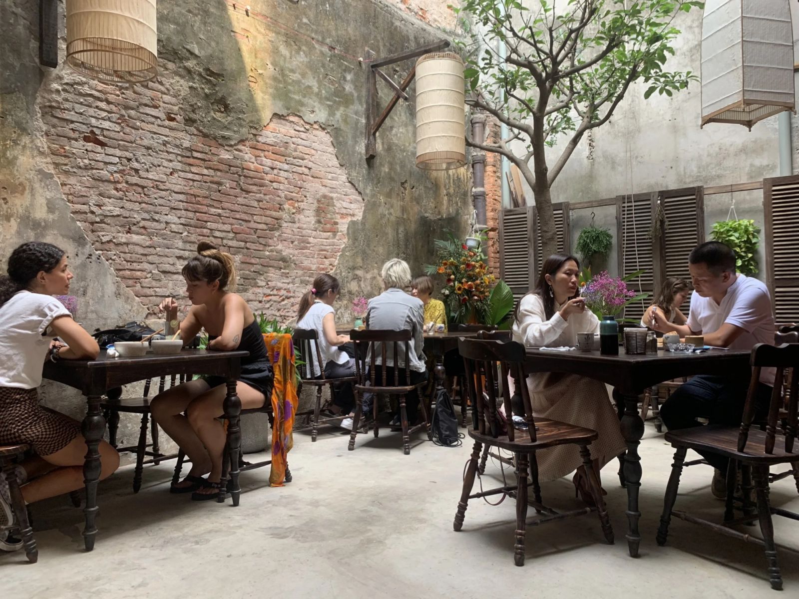 The courtyard of The Hanoi Café (Photo: The Hanoi Café official website)