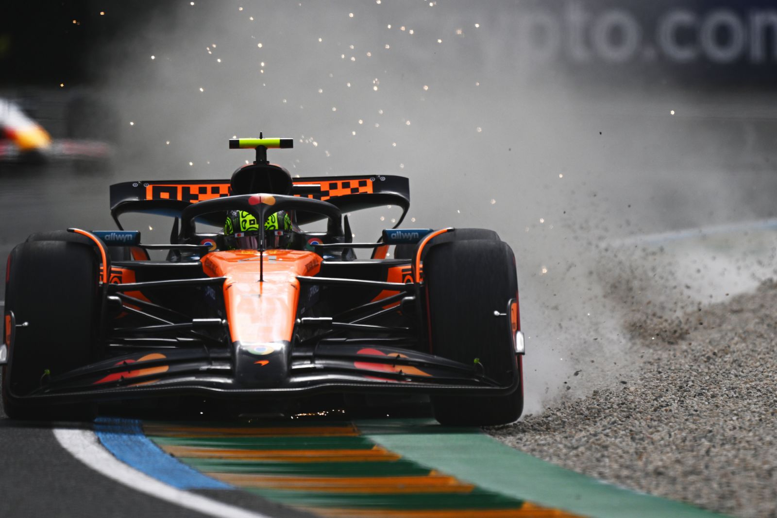 Lando Norris of Great Britain driving the (4) McLaren MCL39 Mercedes on track during qualifying ahead of the F1 Grand Prix of Australia.（Photo：Getty Images）