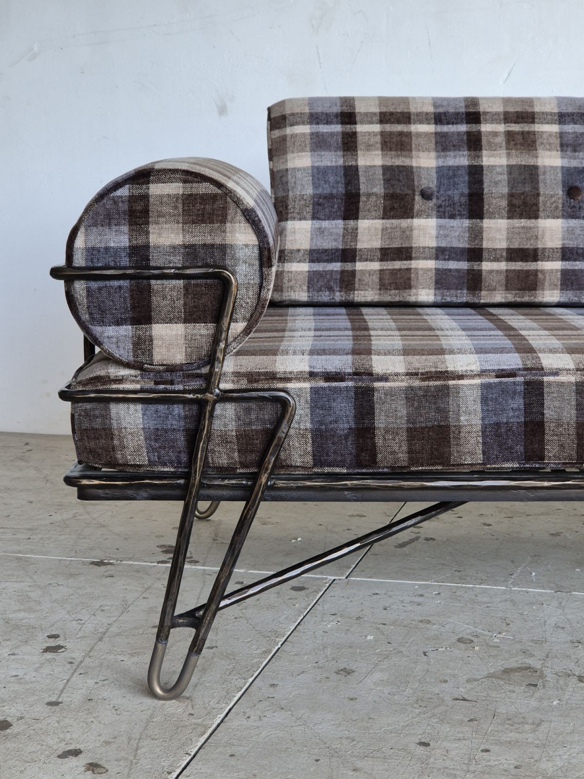 Jurgensen Sofa by Industria Gallery