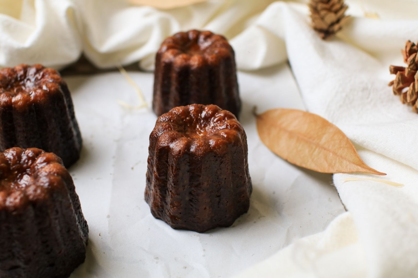 The best canelé in Singapore, according to top pastry chefs (Photo: Getty Images/ @WarunpornThangthongtip)