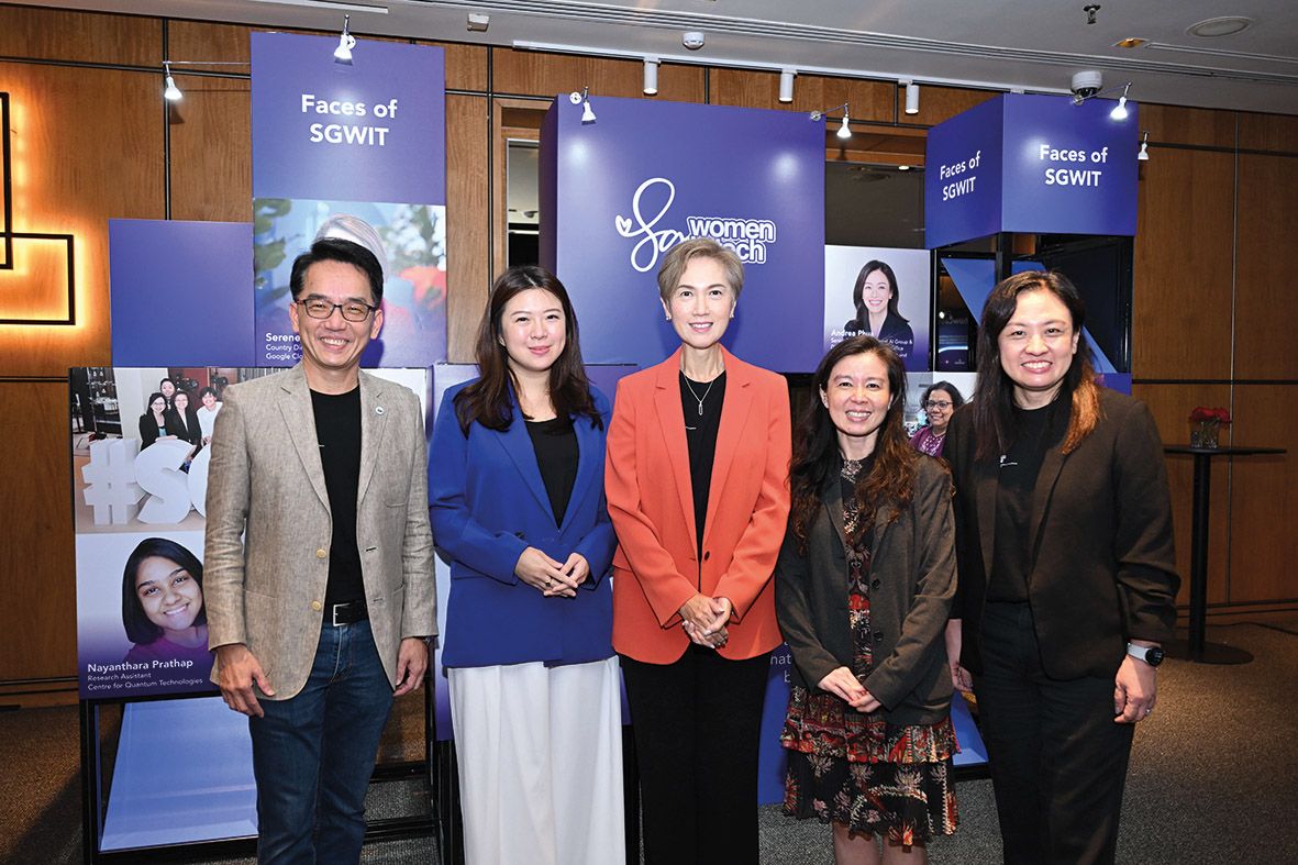Ong (pictured extreme right) with Josephine Teo (pictured centre), Singapore’s minister for Digital Development and Information, and Relaunch partners