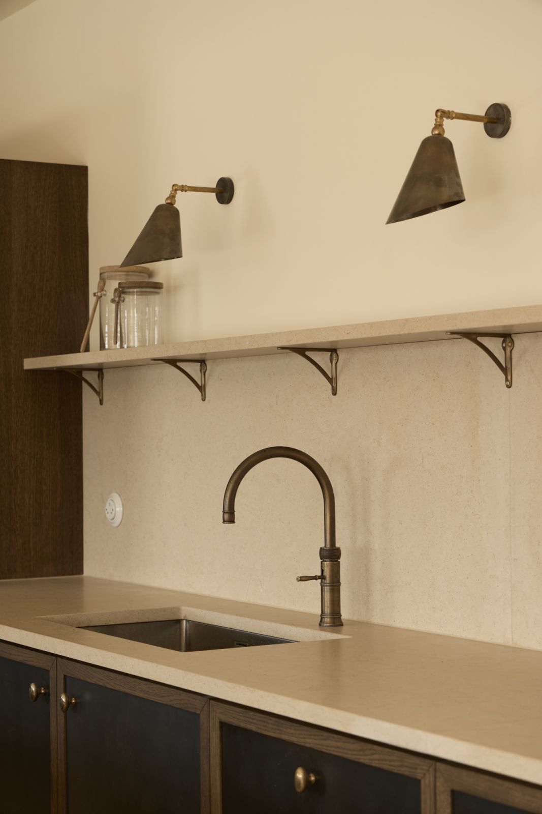 The repetition of materials evoke a natural sense of calm and coherence