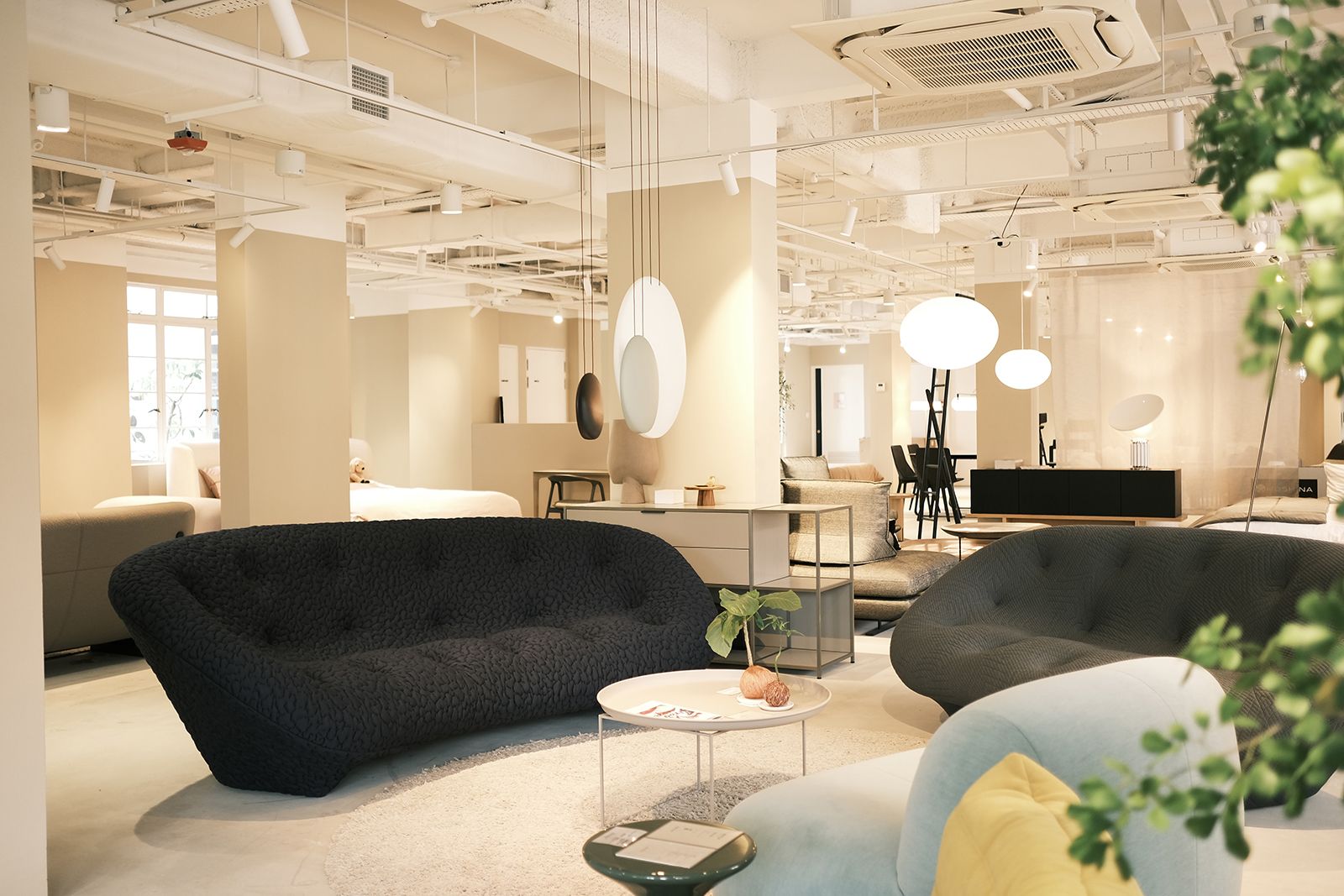 Grafunkt’s showroom offers an extensive collection of fine furniture and furnishings