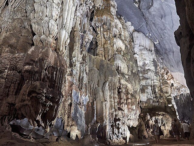 Phong Nha Cave