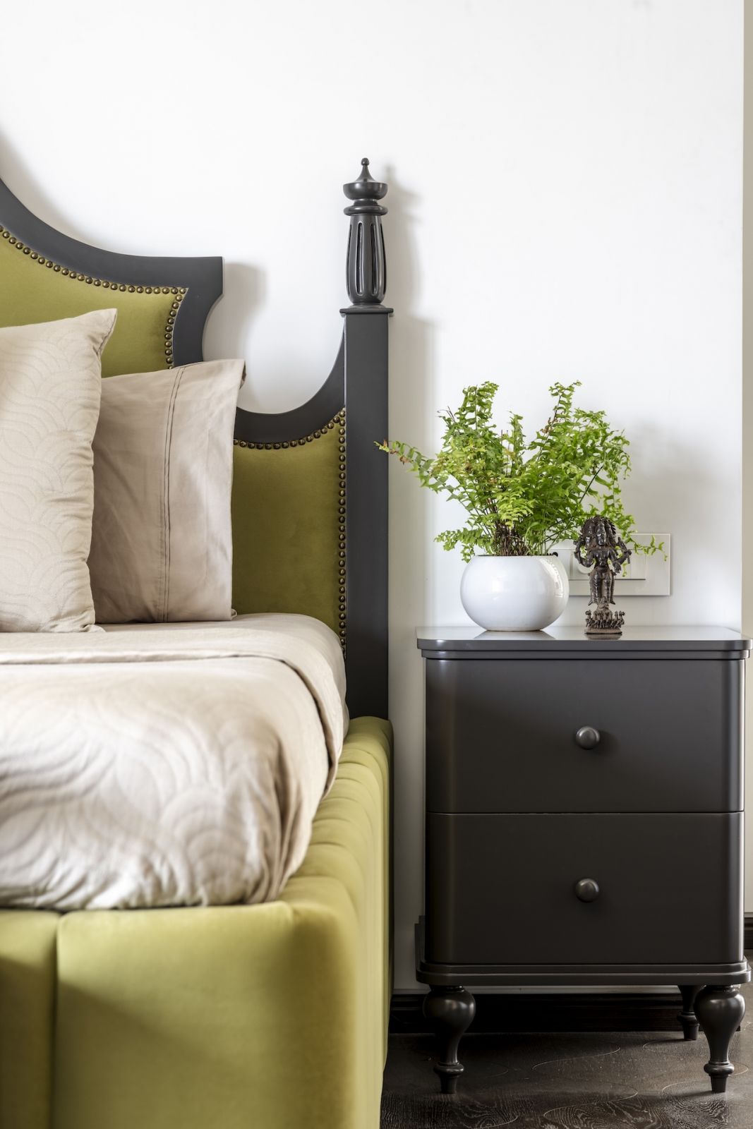 Earth-toned details of a bedroom in a Mumbai, India family home (Photo: Prashant Bhatt)
