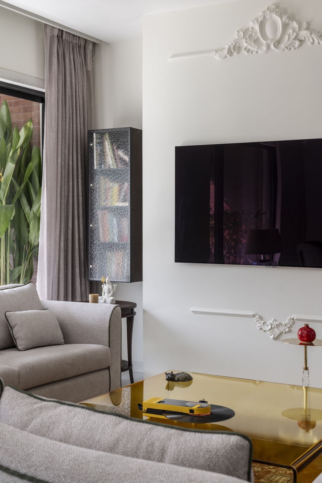 The living room in a Mumbai, India family home (Photo: Prashant Bhatt)