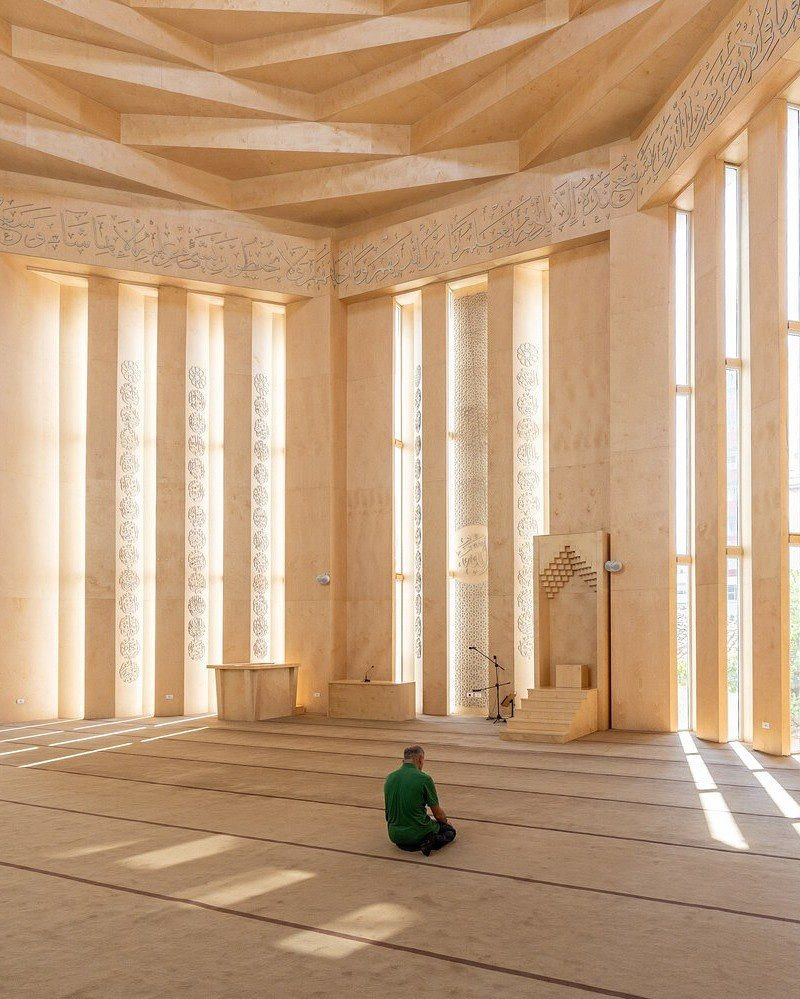 Discreet openings suffuse the space with transformative light (Photo: Instagram / @iwan_magazine)