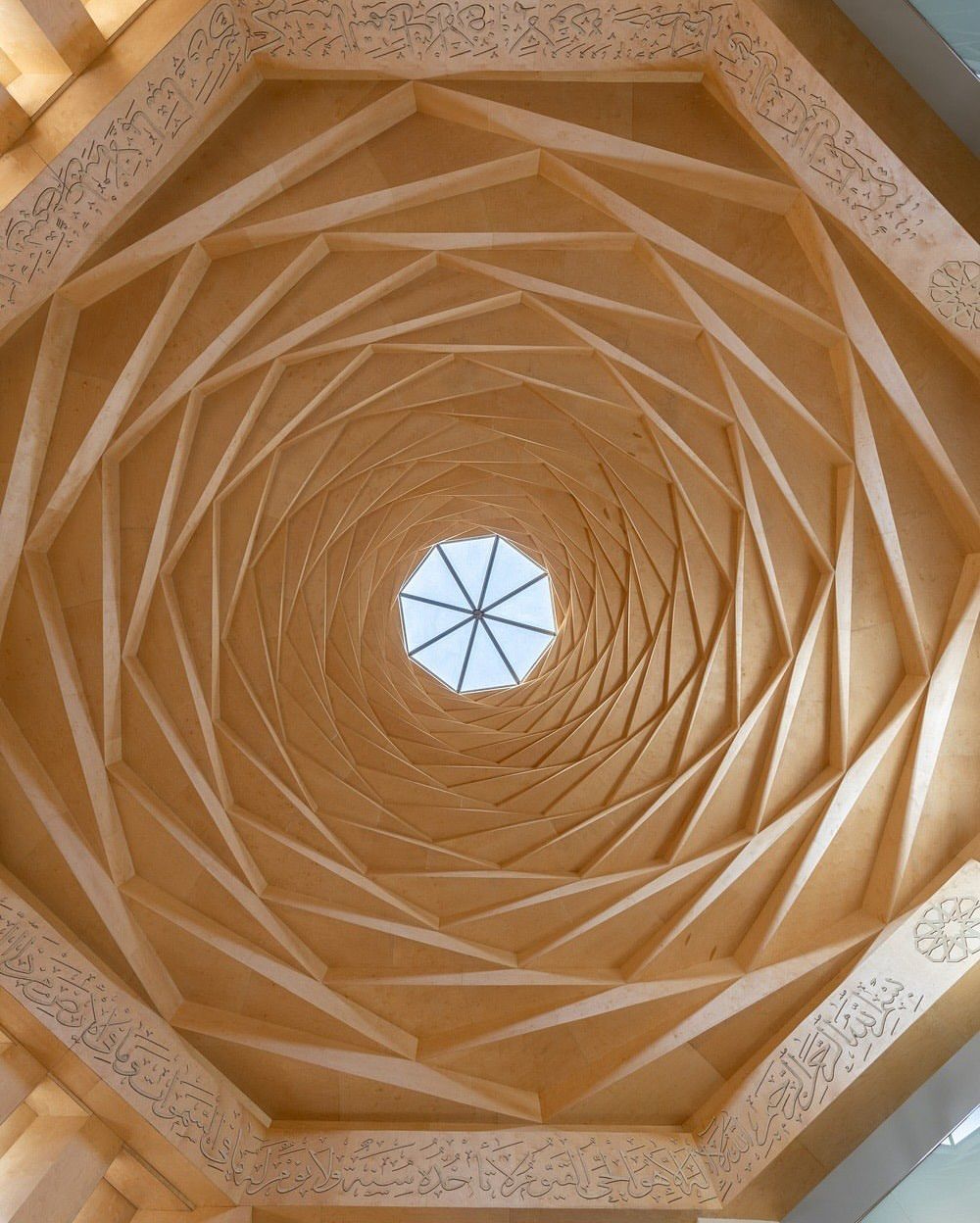 A nuanced dialogue of permanence and transformation through materiality (Photo: Instagram / @iwan_magazine)