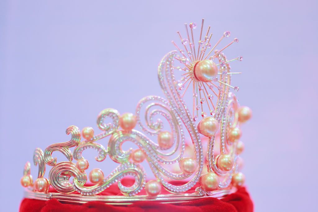 Miss Universe 2024 Victoria Kjaer Thelvig's crown is a Filipino-made masterpiece by Jewelmer, featuring golden South Sea pearls (Photo: Getty Images)