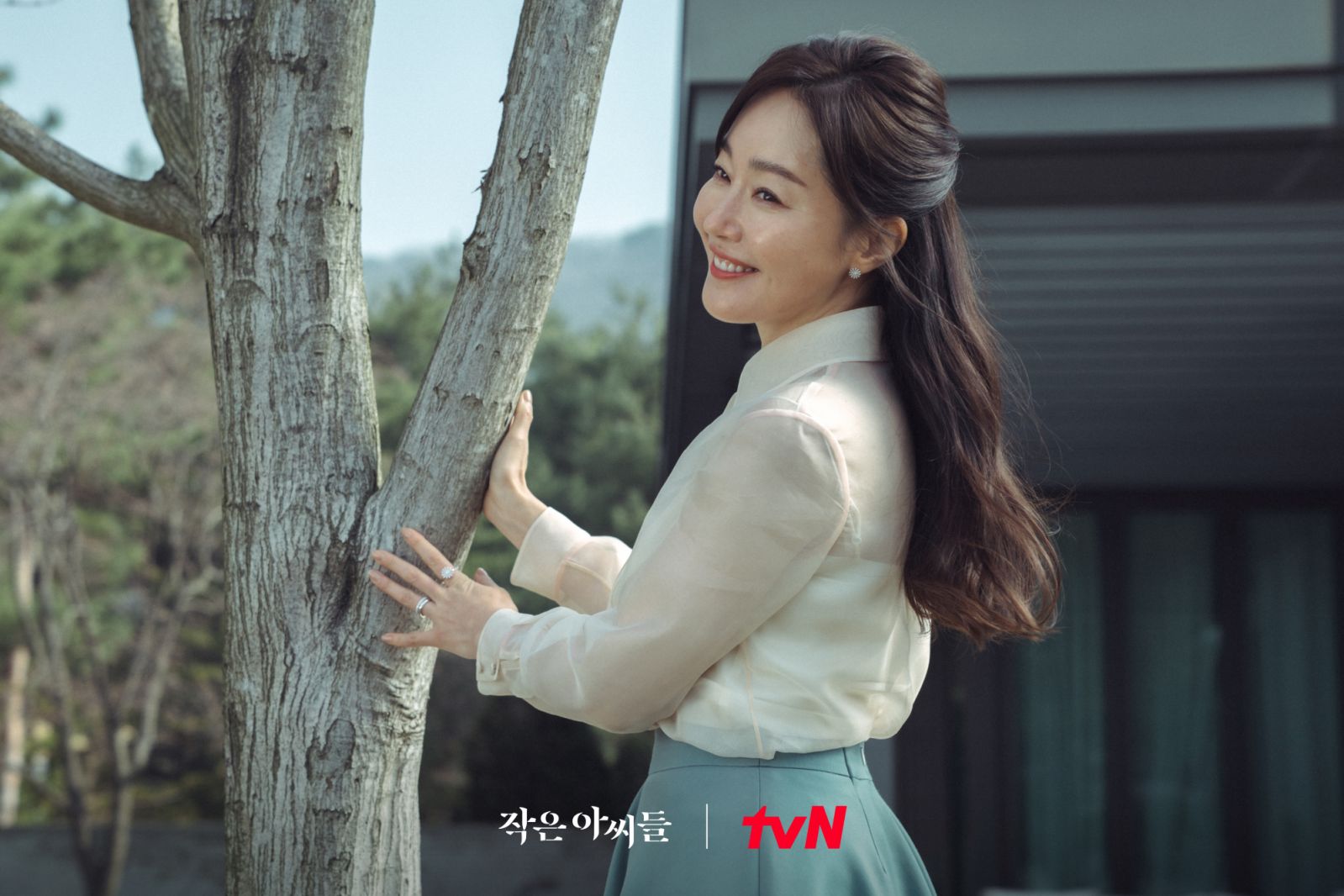 Uhm Ji-won is the main antagonist in “Little Women.” (Photo: tvN)