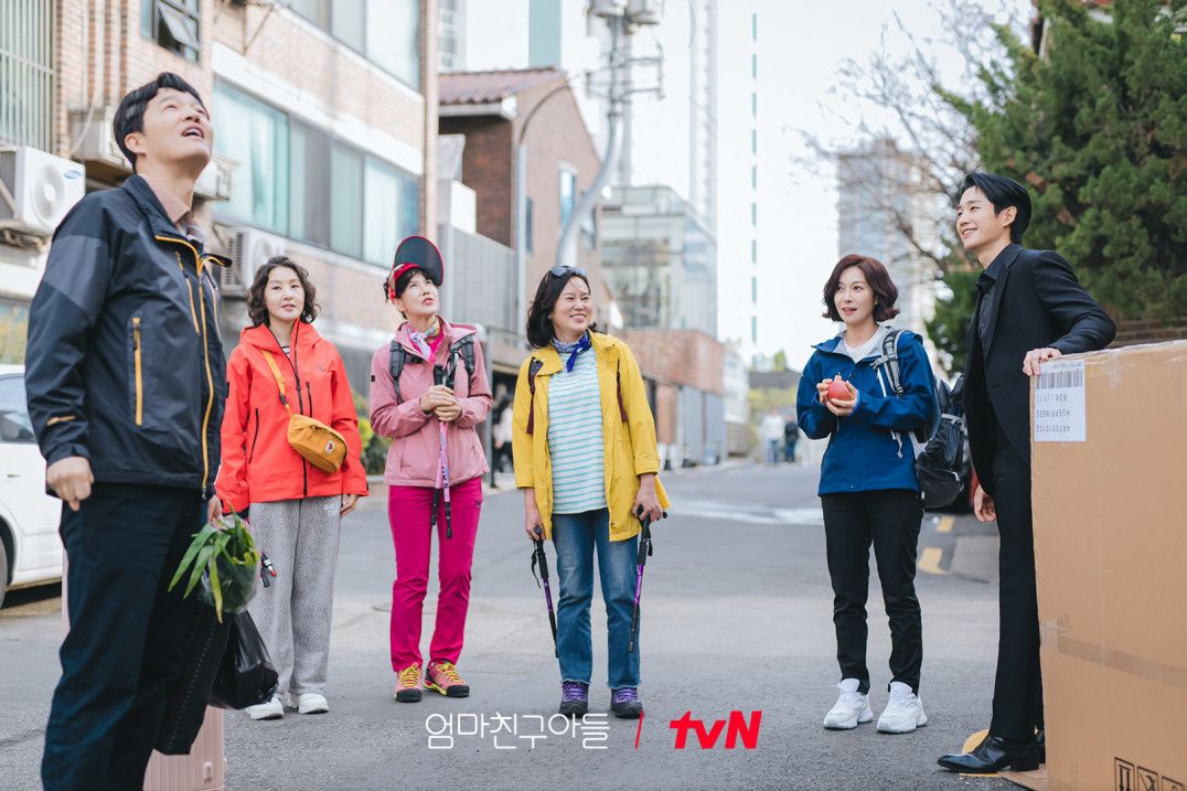 Kim Keum-soon plays the mother of Jung Mo-Eum in ‘Love Next Door.’ (Photo: tvN)