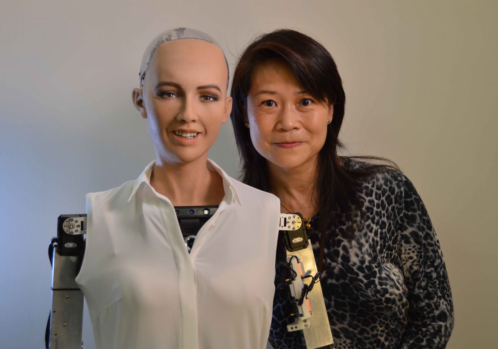 Jeanne Lim with Sophia the Robot in April 2016 (Photo: courtesy of Jeanne Lim)