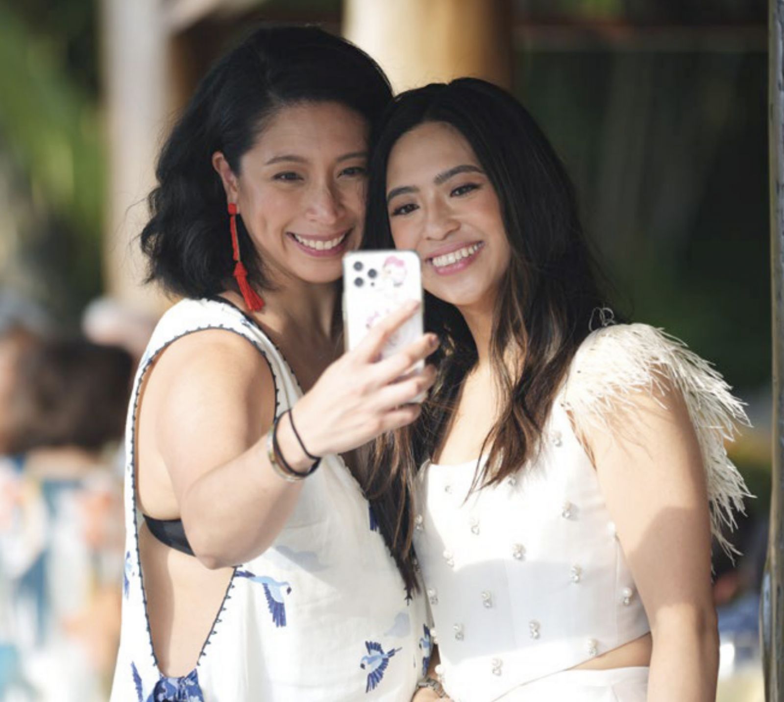 Isabel Lagdameo-Murphy with the bride
