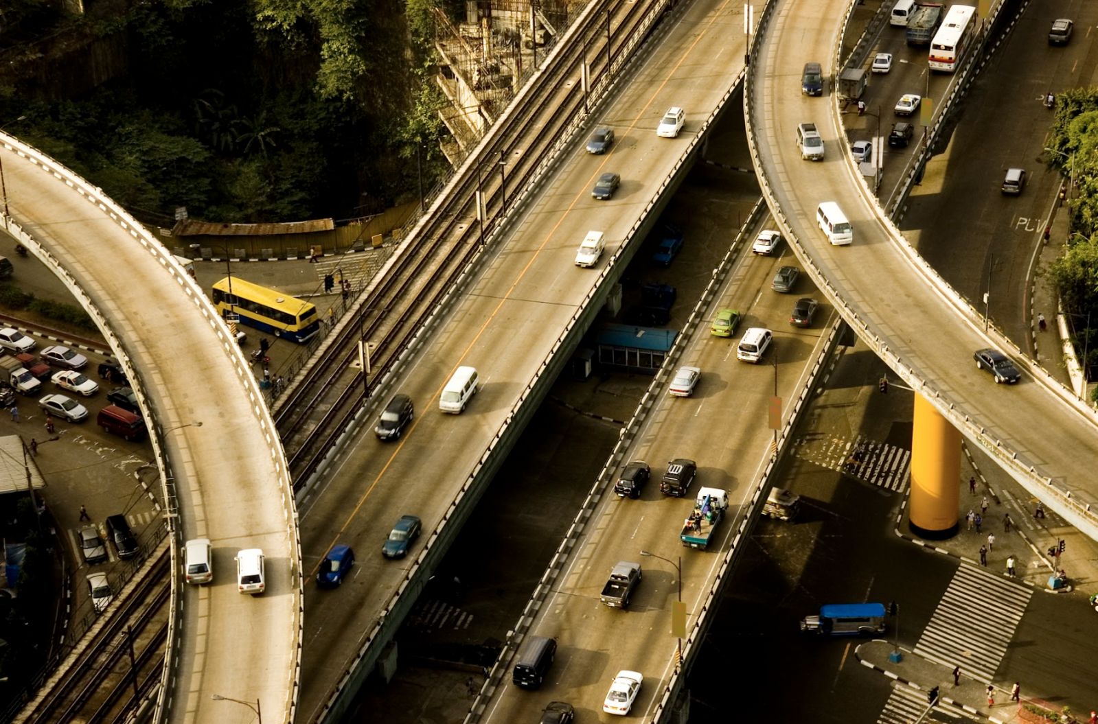 In this interview with motoring columnist Atty Karen Jimeno, we learn whether the Philippines is ready for electric vehicles in 2025 (Photo: Getty Images)