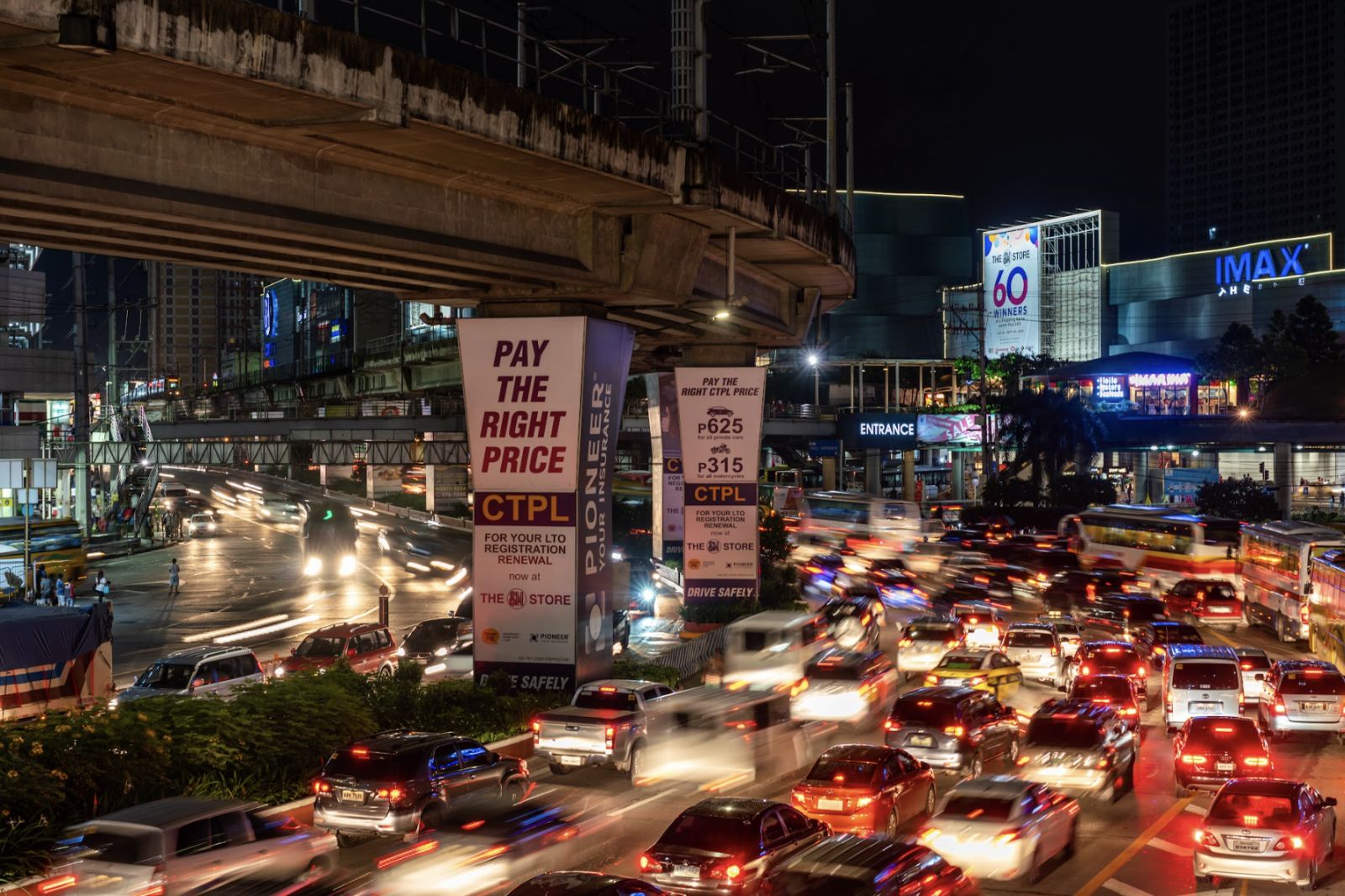 Over reliance on cars is evident now more than ever in the Philippines, especially on major roads like EDSA. We discuss this in this article about electric vehicles (Photo: Getty Images)
