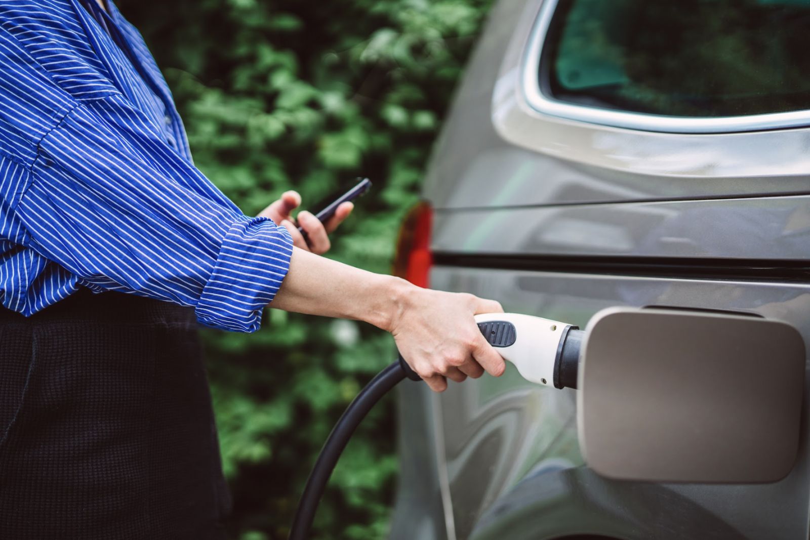 The lack of charging stations is a primary roadblock when it comes to the shift to electric vehicles (Photo: Getty Images)
