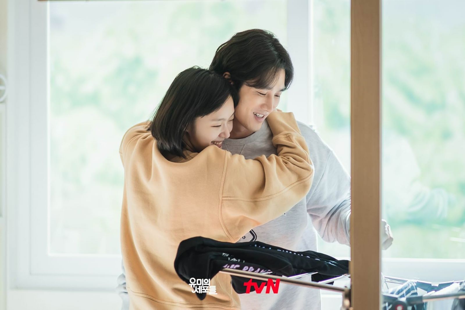 Kim Go-eun and Ahn Bo-hyun’s chemistry was off the charts. (Photo: tvN)