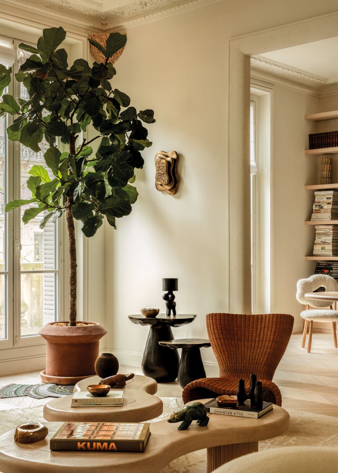 The home’s textural pieces and decorative items interact harmoniously with the natural light
