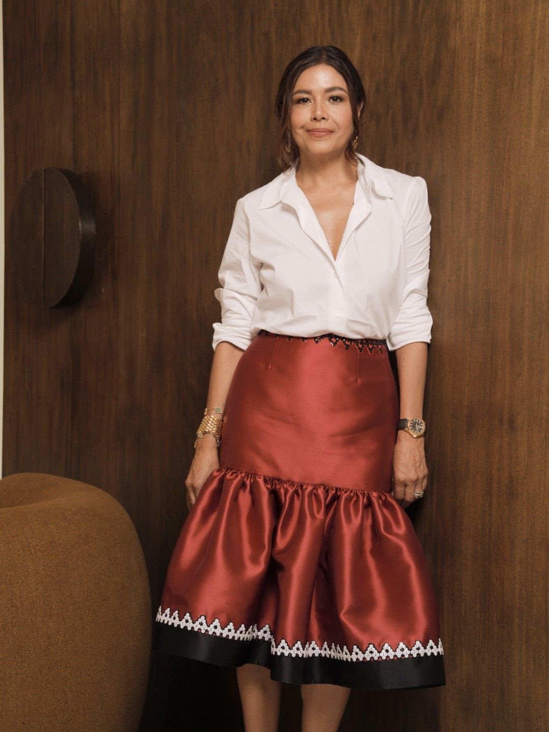 Odette Pumaren dons a flared pencil skirt paired with a cream blouse (Photo: Courtesy of Kaayo Modern Mindanao)