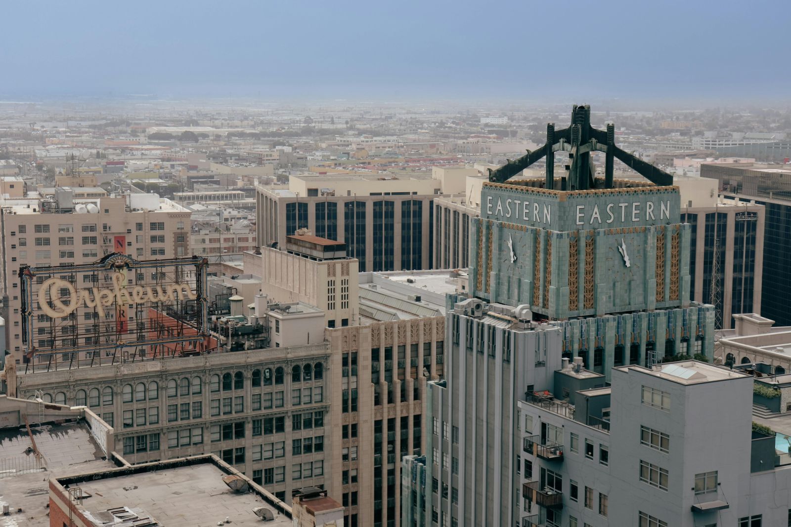The Eastern Columbia Building in Los Angeles, nicknamed the “Jewel of Downtown LA,”  designed by Claud Beelman (Photo: Pexels)