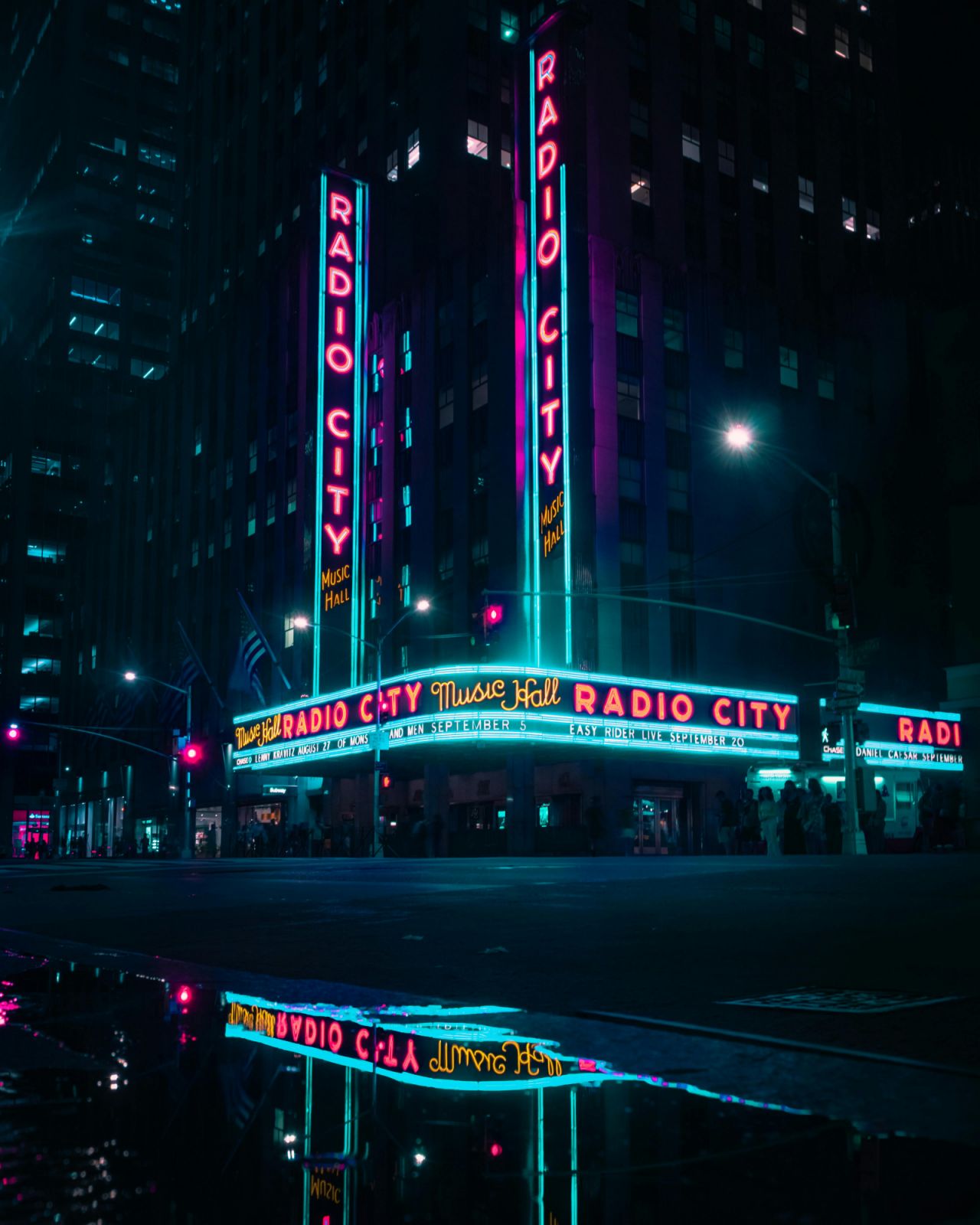 NYC’s Radio City Music Hall, designed by Edward Durell Stone and Donald Deskey (Photo: Pexels)