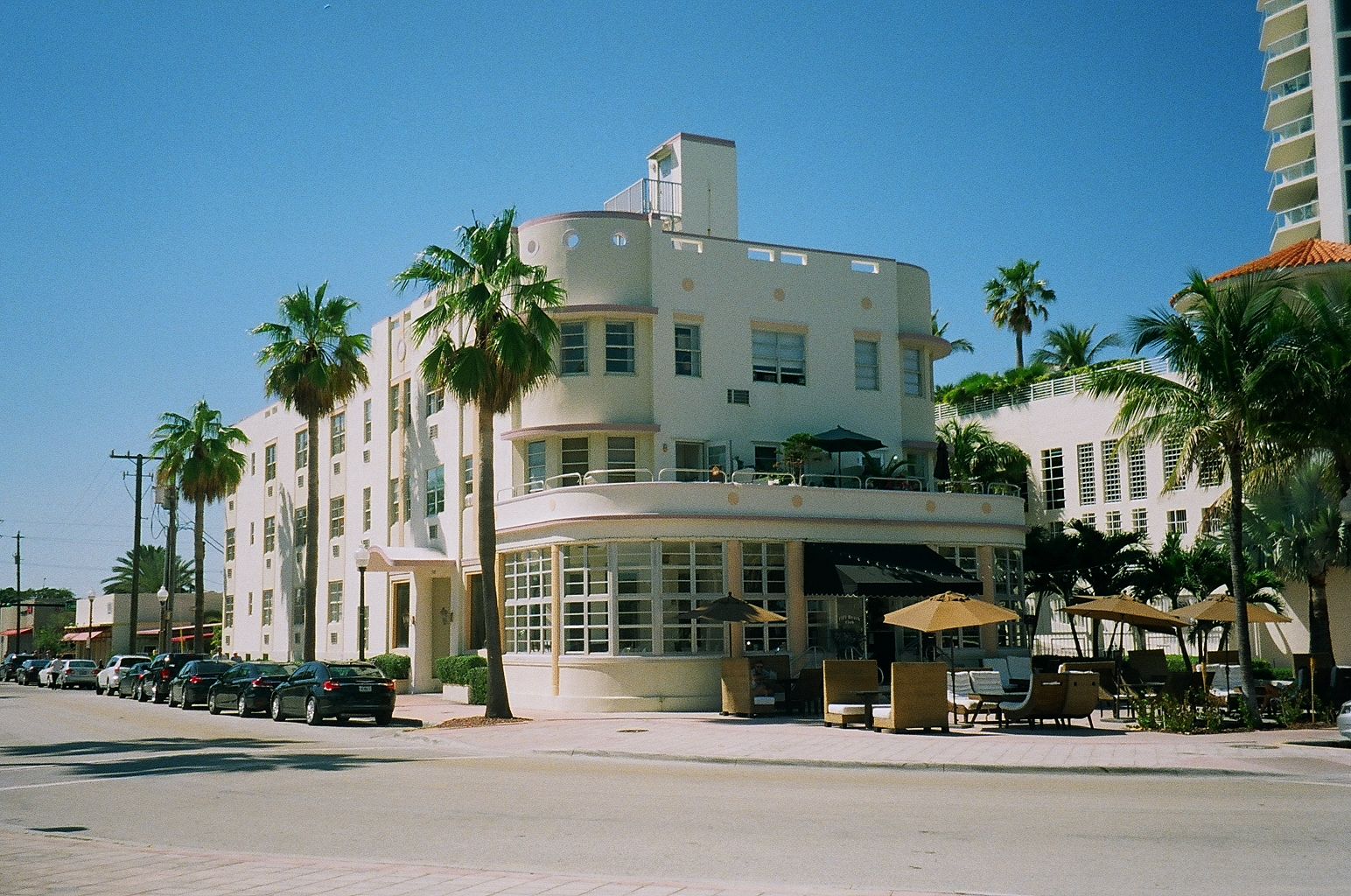 The Carlyle is one of the buildings protected by strict local preservation ordinances (Photo: WikiCommons)
