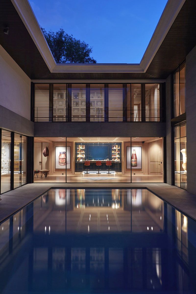 The pool of Eugenio López Alonso’s home in Mexico City designed by Luis Bustamante Interiors (Photo: Instagram/@luisustamanteinteriors)