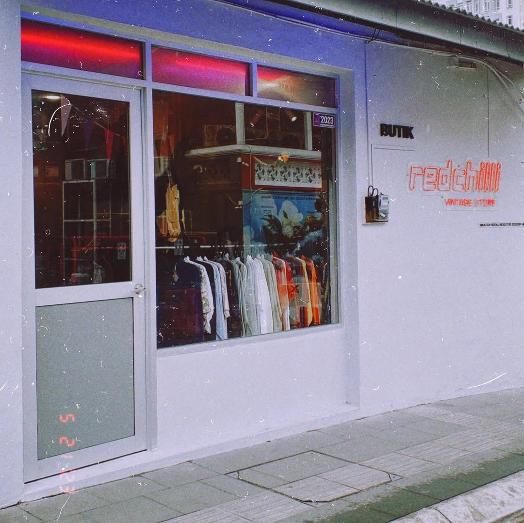 vintage shopping in jb