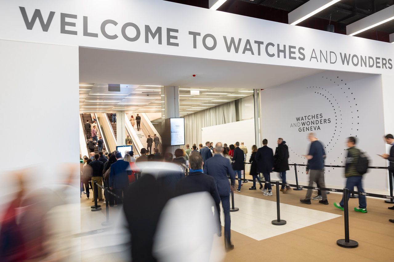 Visitors during Watches and Wonders GENEVA, in Geneva, Switzerland, Saturday, April 5, 2025. The Master Event of the Watches and Wonders ecosystem brings together the leading names of the Watchmaking and luxury industry from April 1 to April 7, 2025 at Geneva Palexpo. (WWGF/KEYSTONE/Cyril Zingaro)