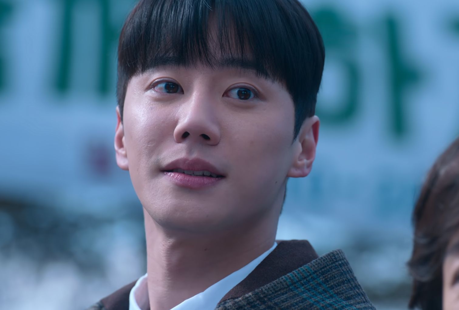 Lee Jun-young gives a memorable turn as Park Yeong-beom. (Photo: screencap from ‘When Life Gives You Tangerines,’ Netflix)
