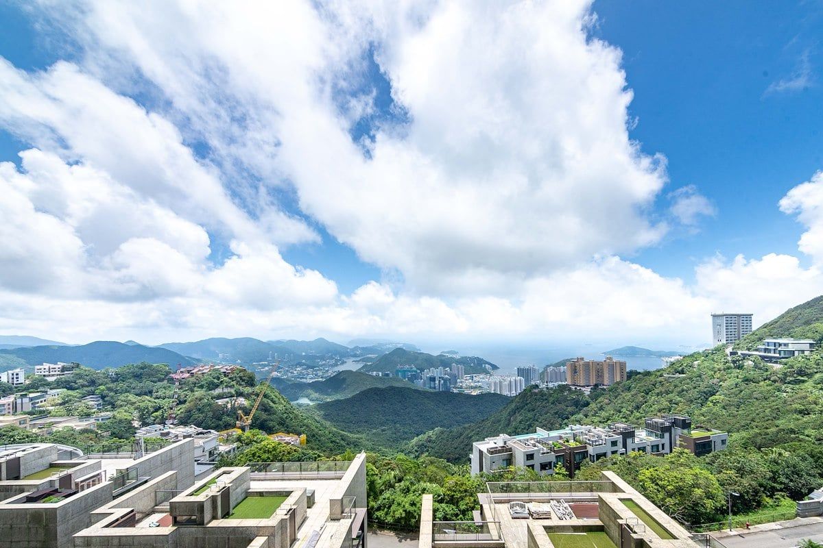 Secluded luxury villas tucked among The Peak’s verdant landscape (Photo: Sotheby’s International Realty).