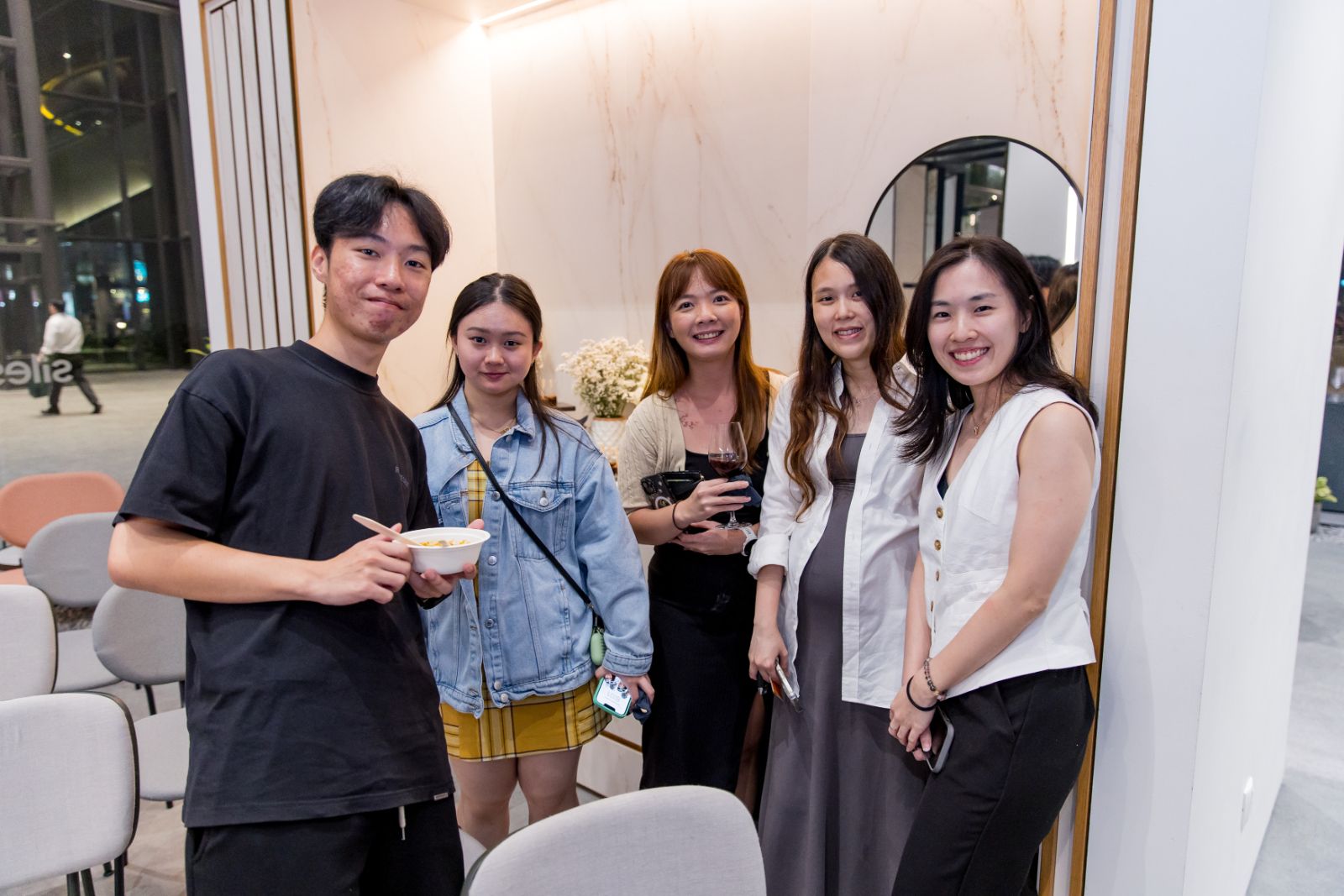 Lim Hong Xun, Hannah Lim, Evelyn Goh, Yenny Lee and Wanting Chan