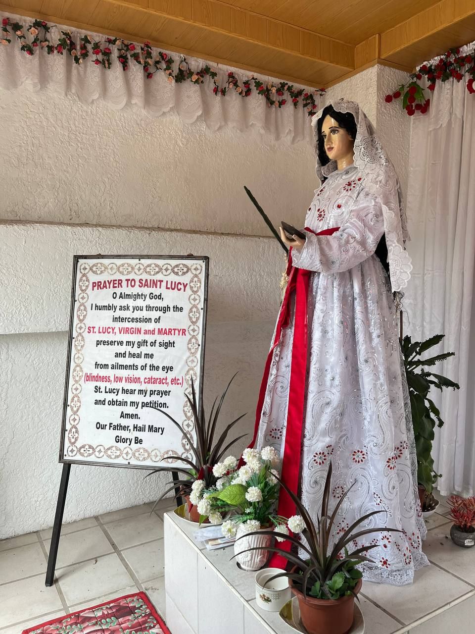 The statue of Saint Lucy on the second floor (Photo: Gabriel Bohol)
