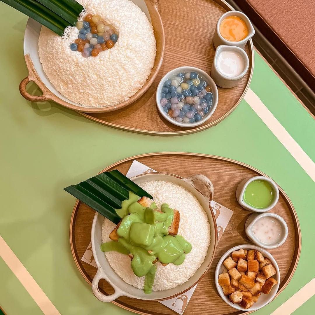 Cheevit Cheeva ร้านบิงซูโฮมเมดขวัญใจคนเชียงใหม่ สู่คาเฟ่ขนมหวานสไตล์ฟิวชั่น กับหลากเมนูดับร้อนที่ผสมรสไทยๆ ไว้อย่างกลมกล่อม (ภาพ: Instagram / @cheevitcheeva_dessertcafe)