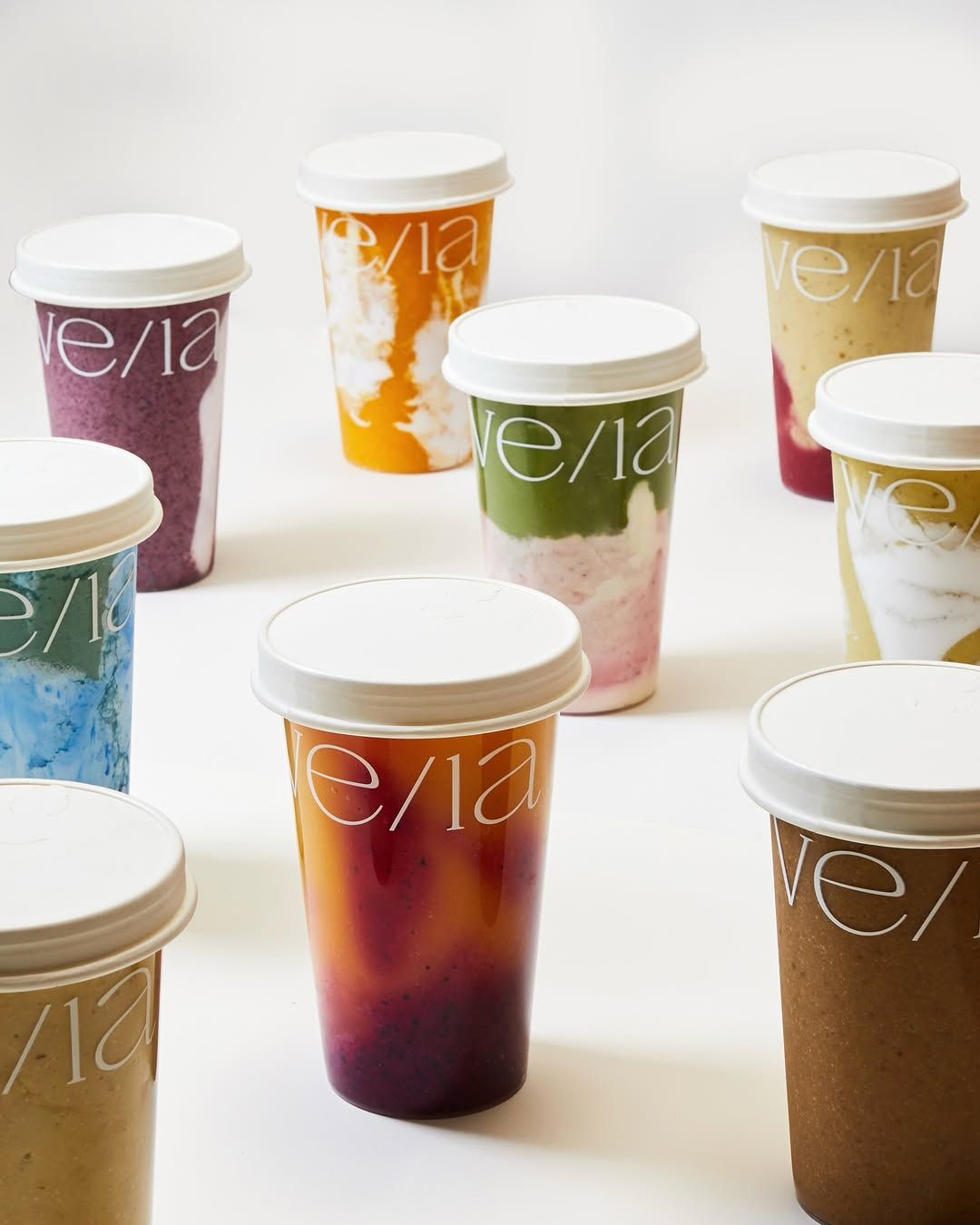 VE/LA Blended เมนูสมูทตี้สายสุขภาพที่ทั้งหน้าตาสวยเหมือนงานศิลปะในแก้ว สีสันสดใส และยังดีต่อสุขภาพจาก VE/LA (ภาพ: Instagram / @velabkk)