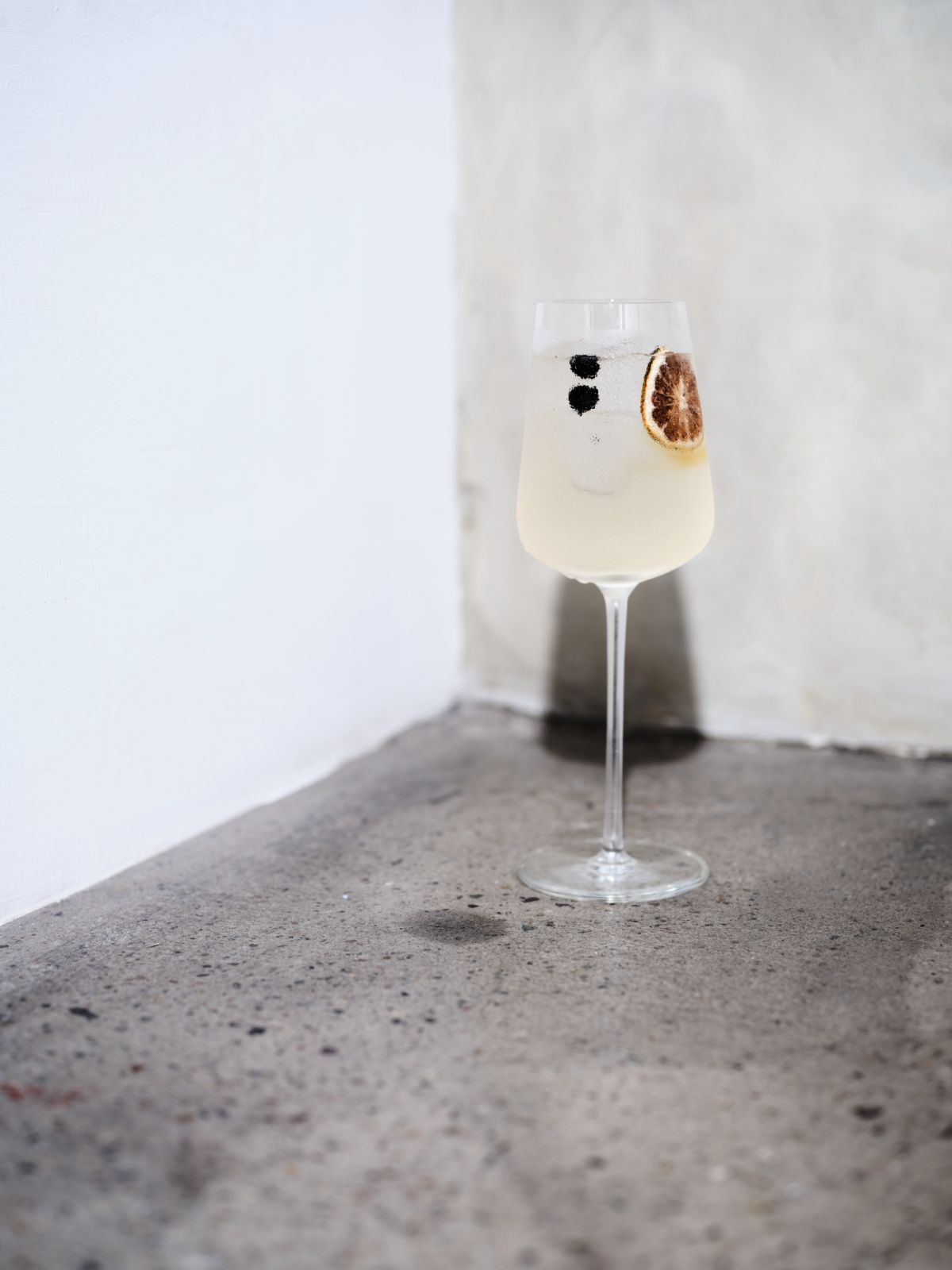 Juniper by Josh Boutwood - Pares G&T