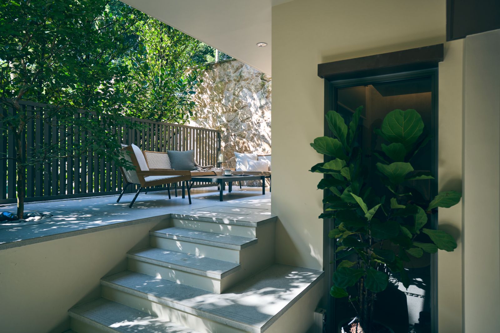 An outdoor patio outside the townhouse’s master bedroom