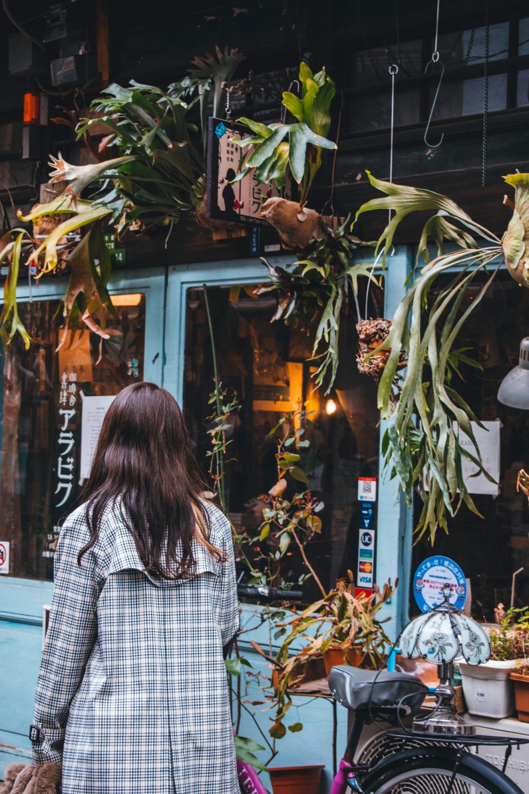 A shop in the Nakazakicho district of Osaka, Japan (Photo: Unsplash/Romeo A)