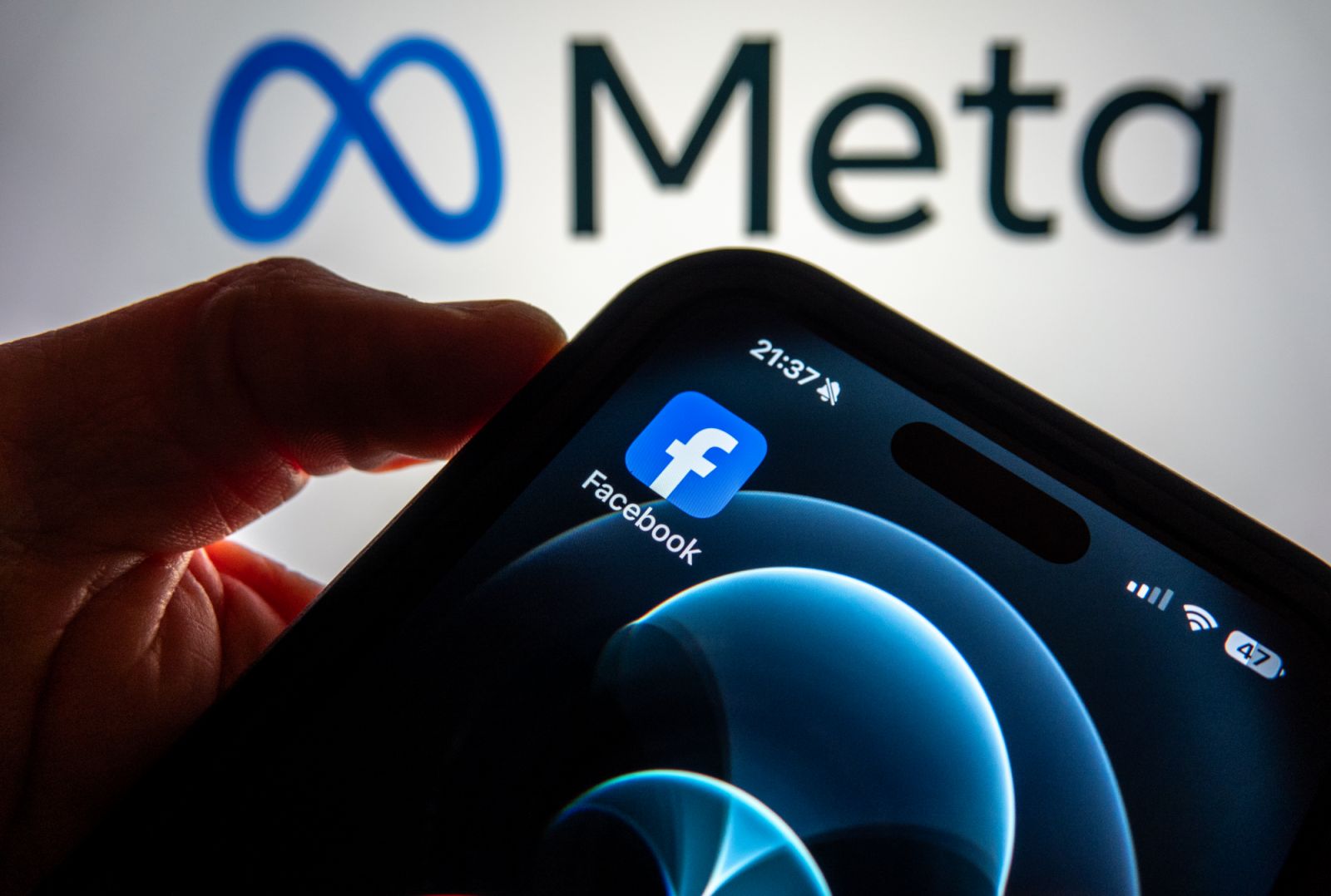 BATH, UNITED KINGDOM - JANUARY 15: In this photo illustration a smartphone screen displays the logo of Meta's social media app Facebook on January 15, 2025 in Bath, England. Recently Meta owner Mark Zuckerberg announced that it is abandoning the use of independent fact checkers on Facebook and Instagram supposedly to allow more free speech. (Photo by Anna Barclay/Getty Images)